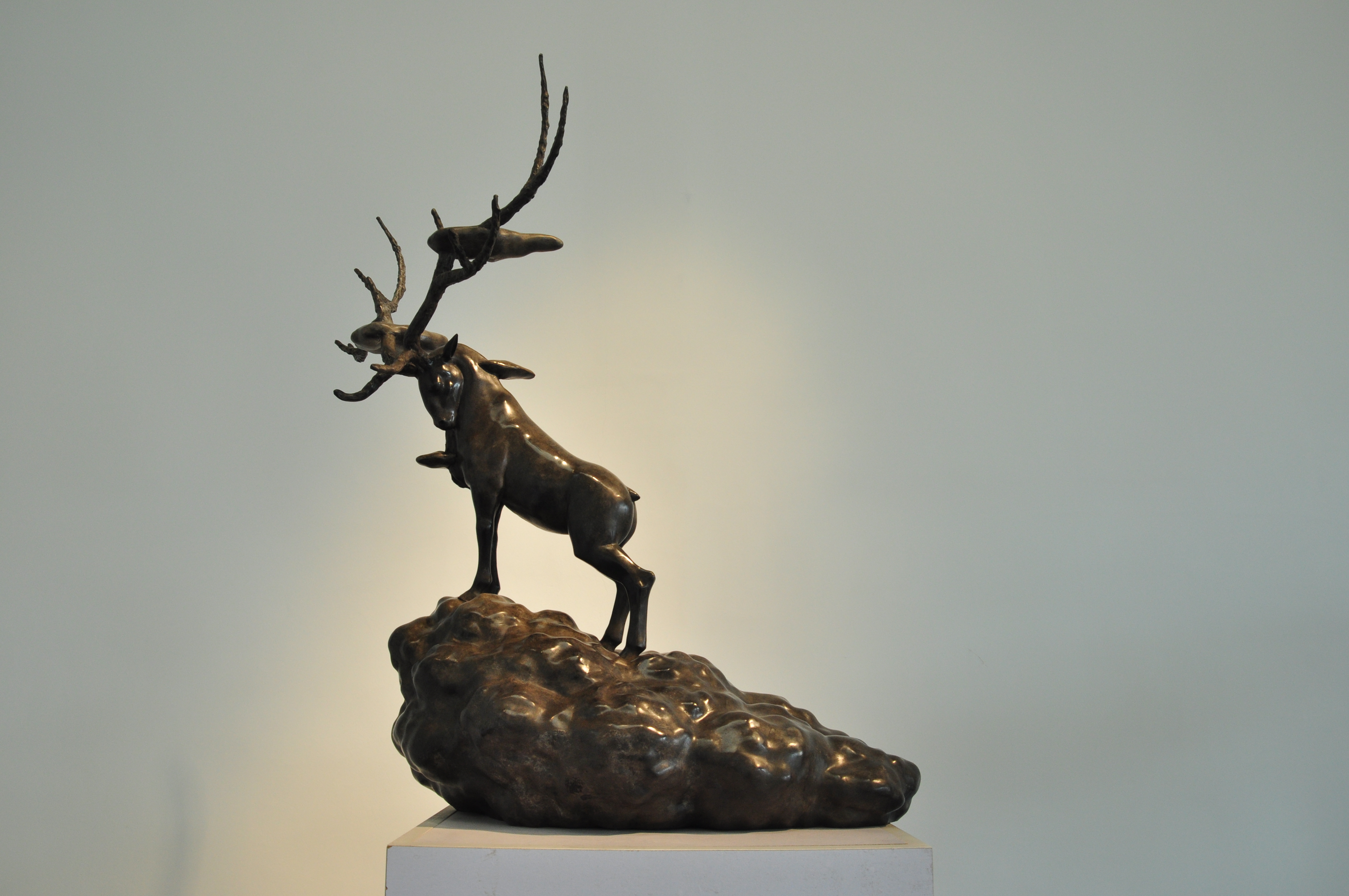 云鹿_铜雕_雕塑_宝甄网